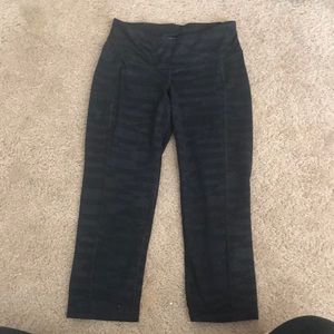 old navy active fitted crop leggings